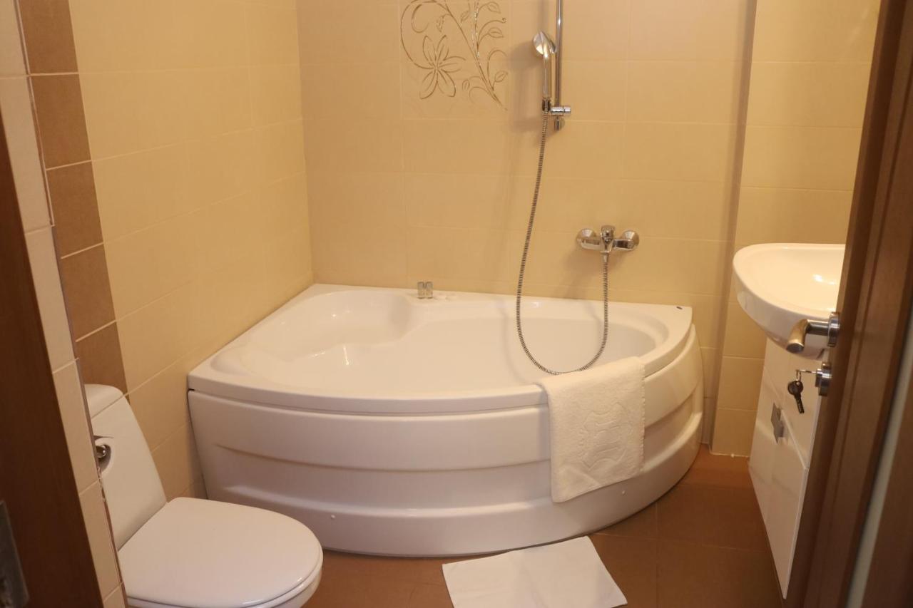 Vega Beach Apartment مامايا المظهر الخارجي الصورة